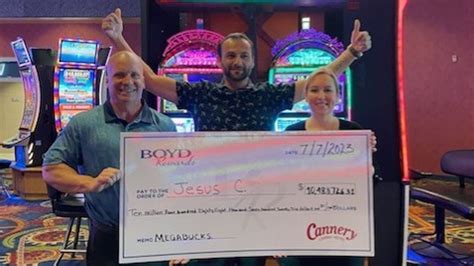 Local Las Vegas player hits jackpot, wins almost half.